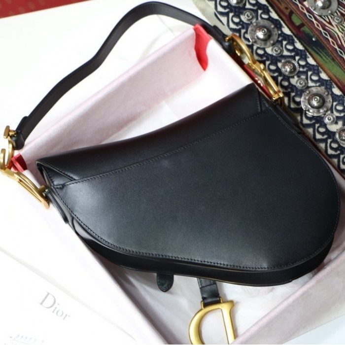D*or saddle calfskin bag black