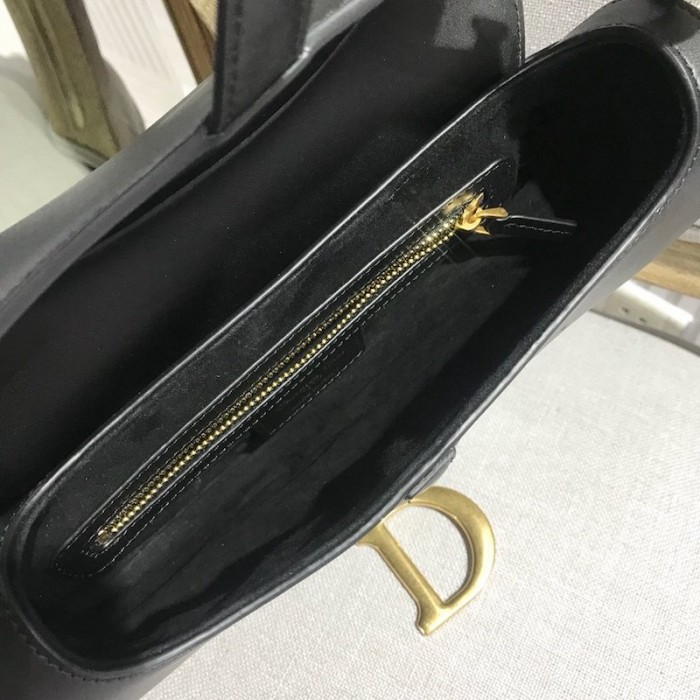 D*or saddle calfskin bag black