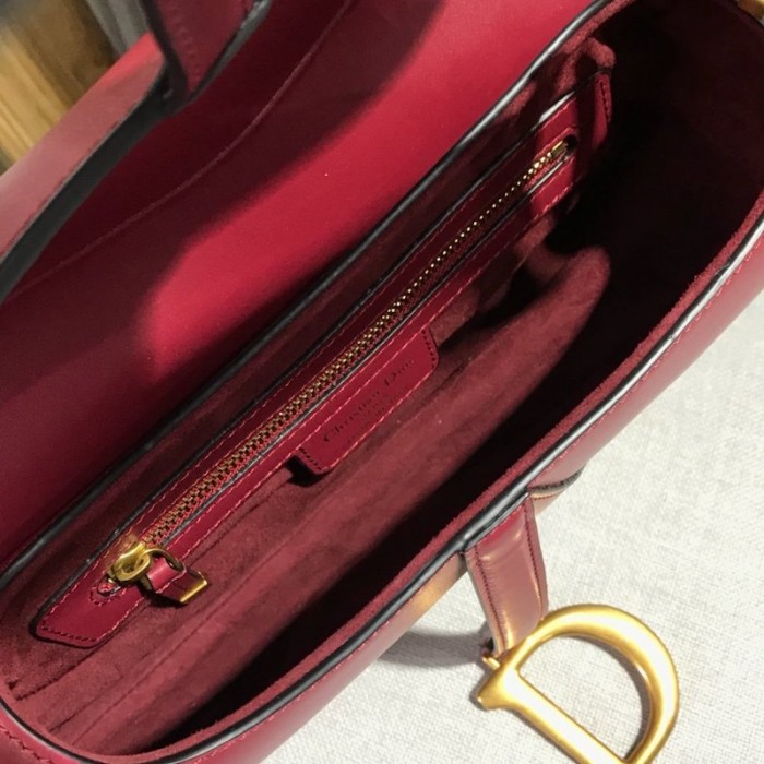 D*or saddle calfskin bag red