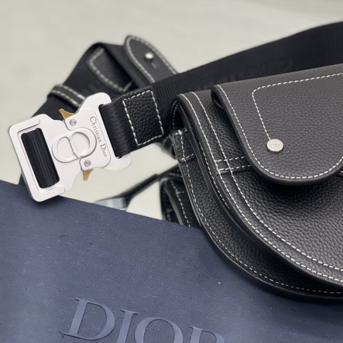 D*or saddle pouch black grained calfskin