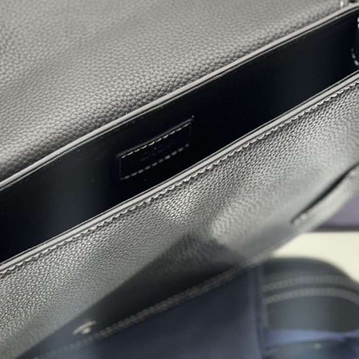 D*or saddle pouch black grained calfskin