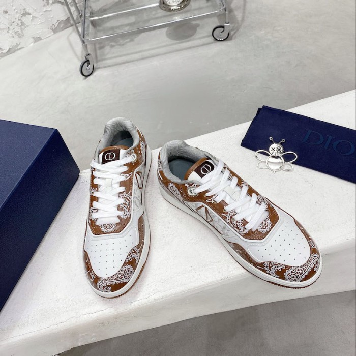 D*or b27 low top sneaker coffee and white smooth calfskin