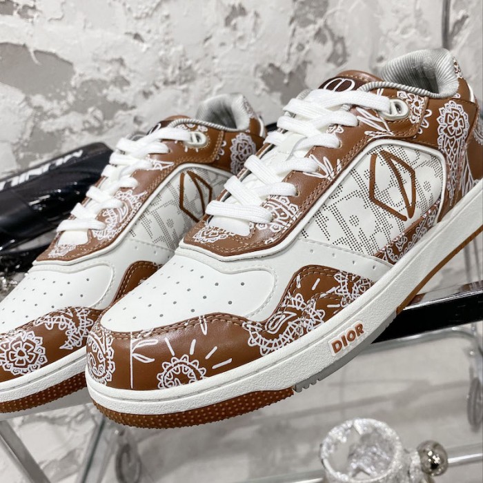 D*or b27 low top sneaker coffee and white smooth calfskin