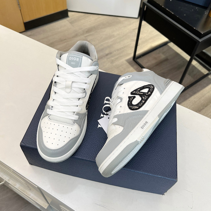 D*or b57 mid-top sneaker gray and white smooth calfskin