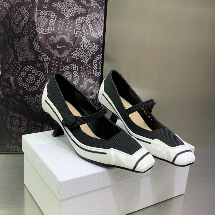 D*or d-motion pump black technical fabric and white rubber