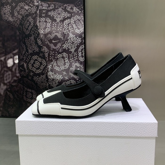 D*or d-motion pump black technical fabric and white rubber