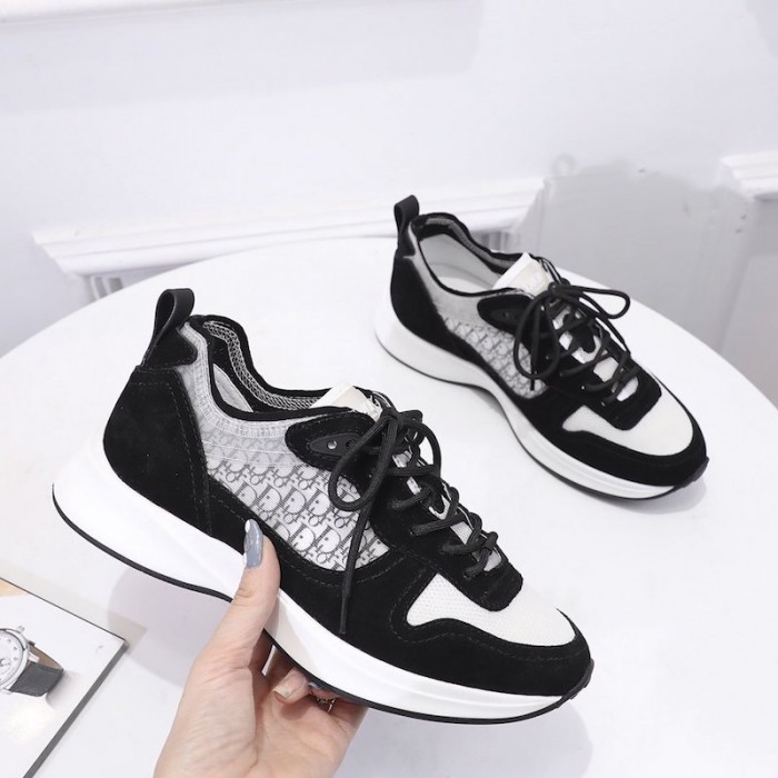 b25 D*or oblique runner sneaker in black suede