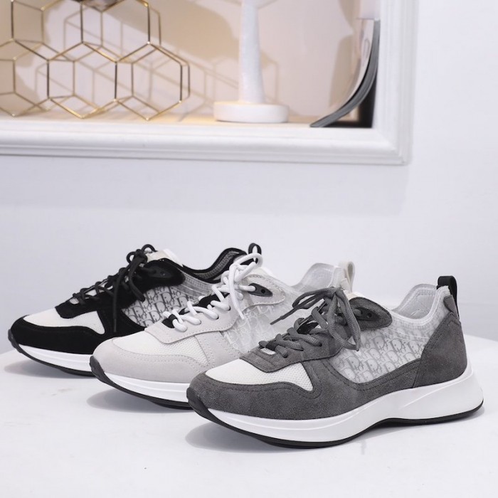 b25 D*or oblique runner sneaker in black suede