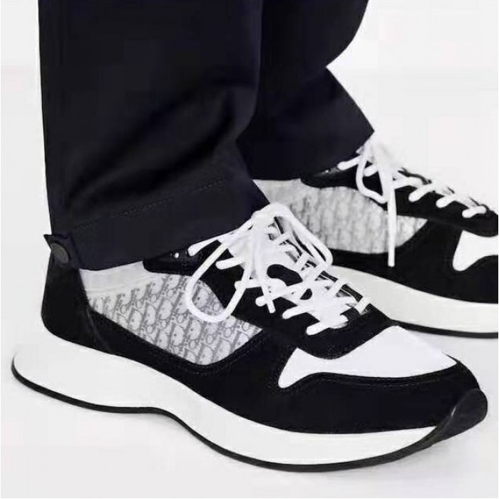 b25 D*or oblique runner sneaker in black suede