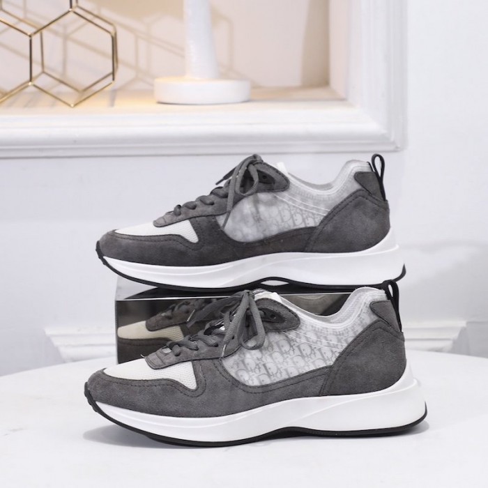 b25 D*or oblique runner sneaker in grey suede