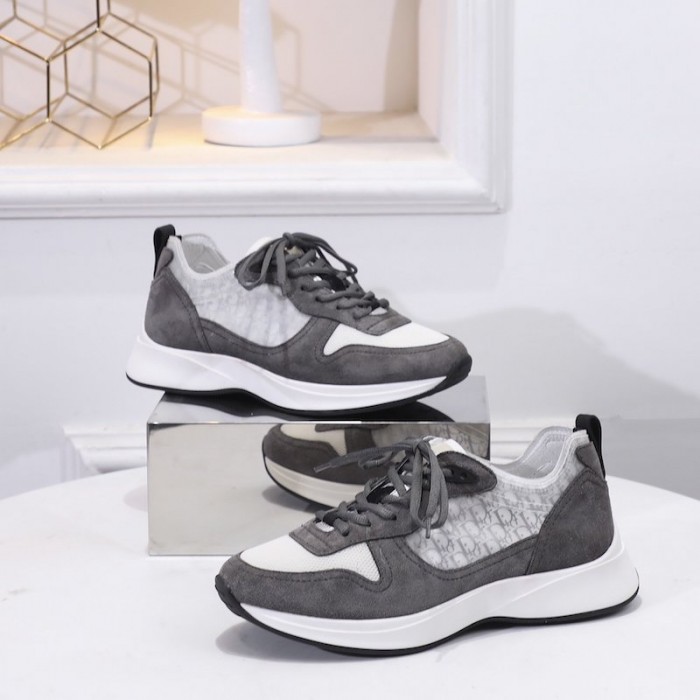 b25 D*or oblique runner sneaker in grey suede