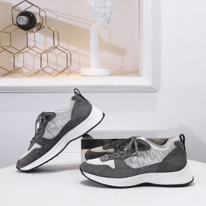 b25 D*or oblique runner sneaker in grey suede