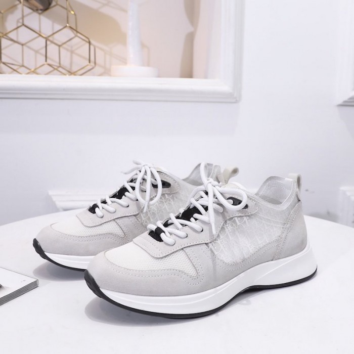 b25 D*or oblique runner sneaker in white suede
