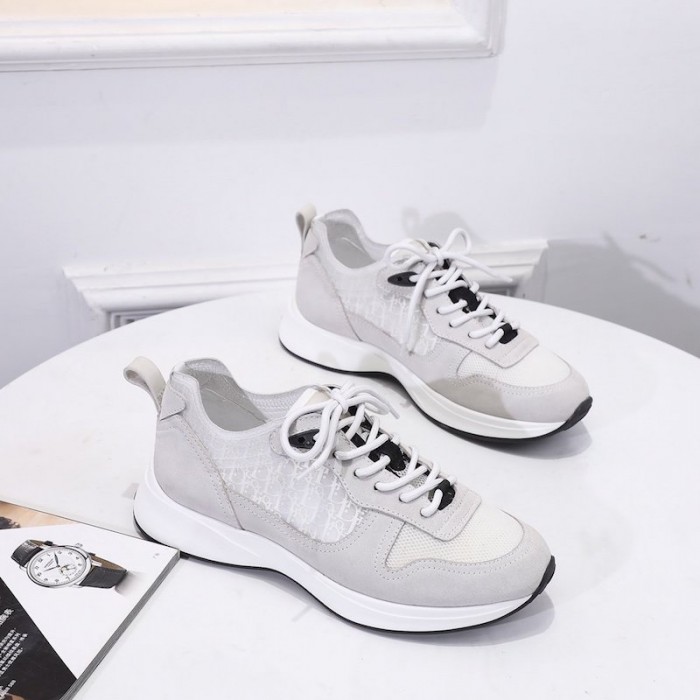 b25 D*or oblique runner sneaker in white suede
