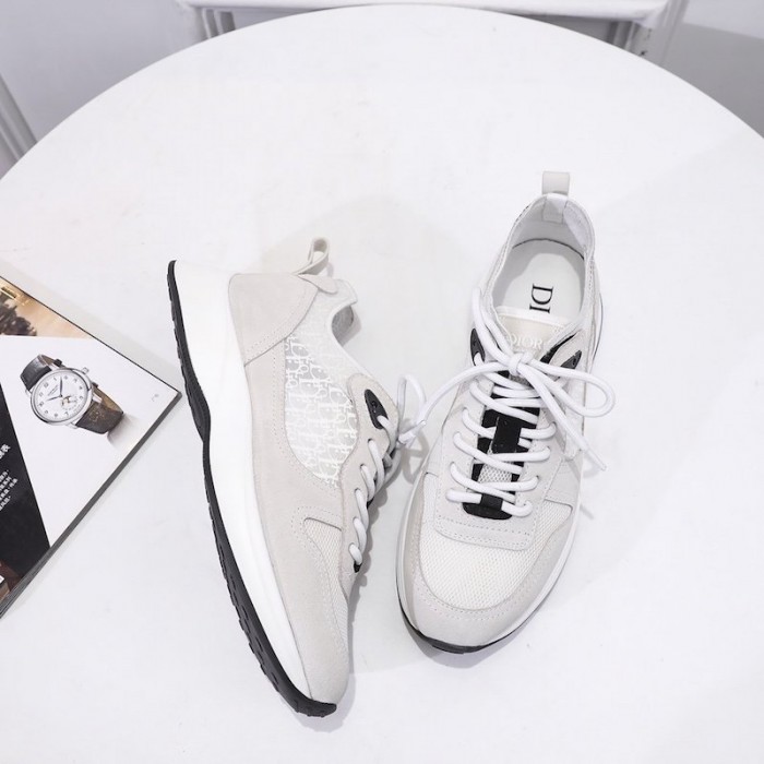 b25 D*or oblique runner sneaker in white suede