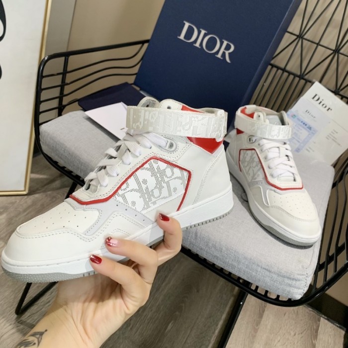 D*or b27 high top D*or oblique white / red