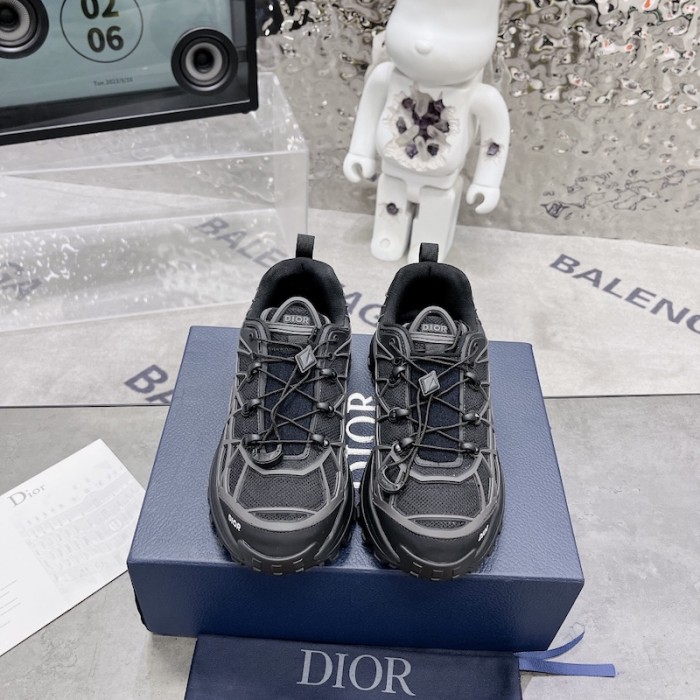 D*or b31 runner sneaker black technical mesh and anthracite gray rubber with warped cannage motif