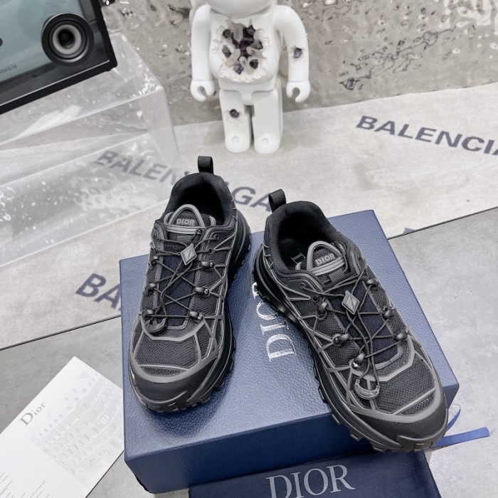 D*or b31 runner sneaker black technical mesh and anthracite gray rubber with warped cannage motif