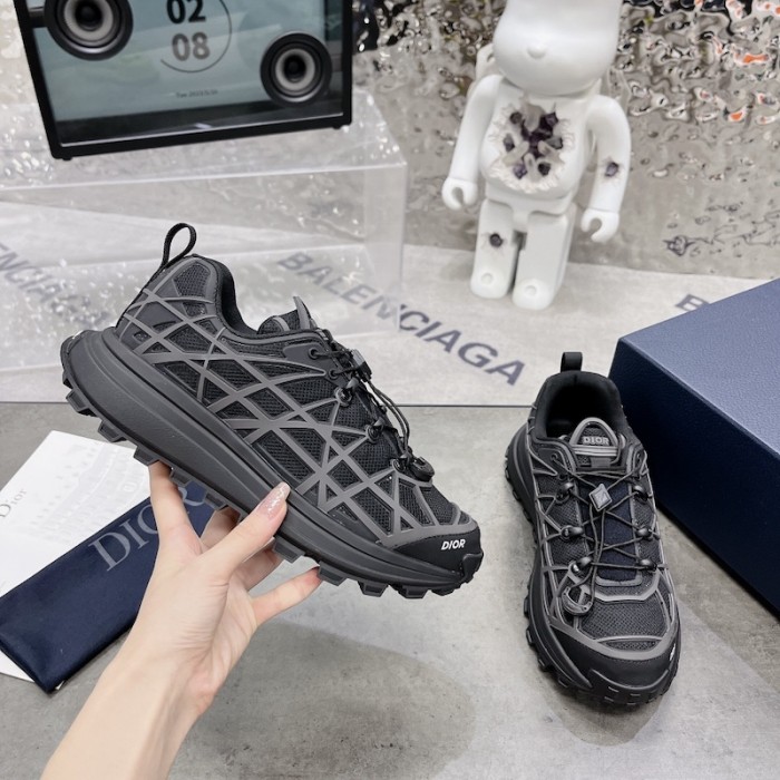 D*or b31 runner sneaker black technical mesh and anthracite gray rubber with warped cannage motif