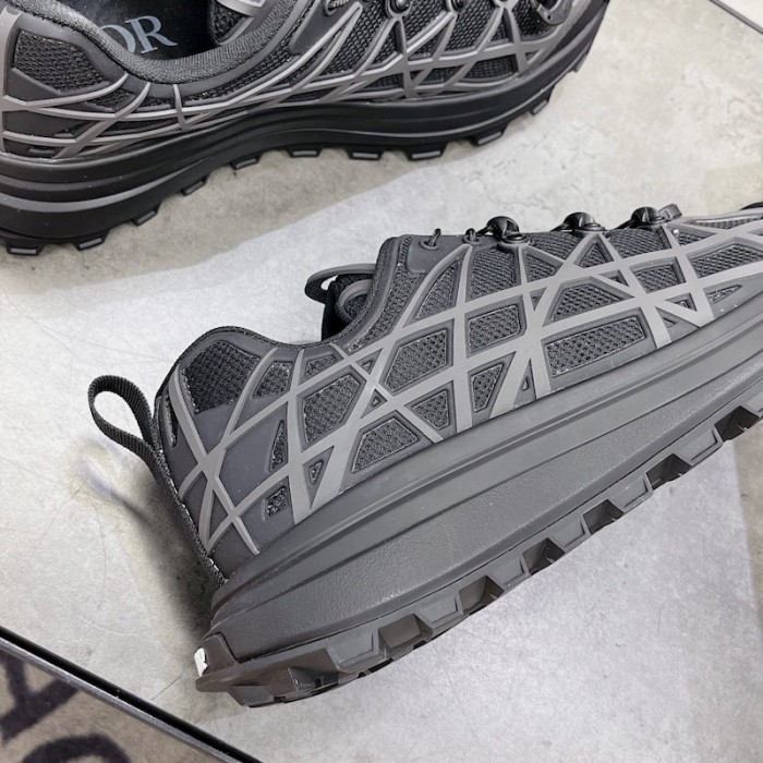 D*or b31 runner sneaker black technical mesh and anthracite gray rubber with warped cannage motif