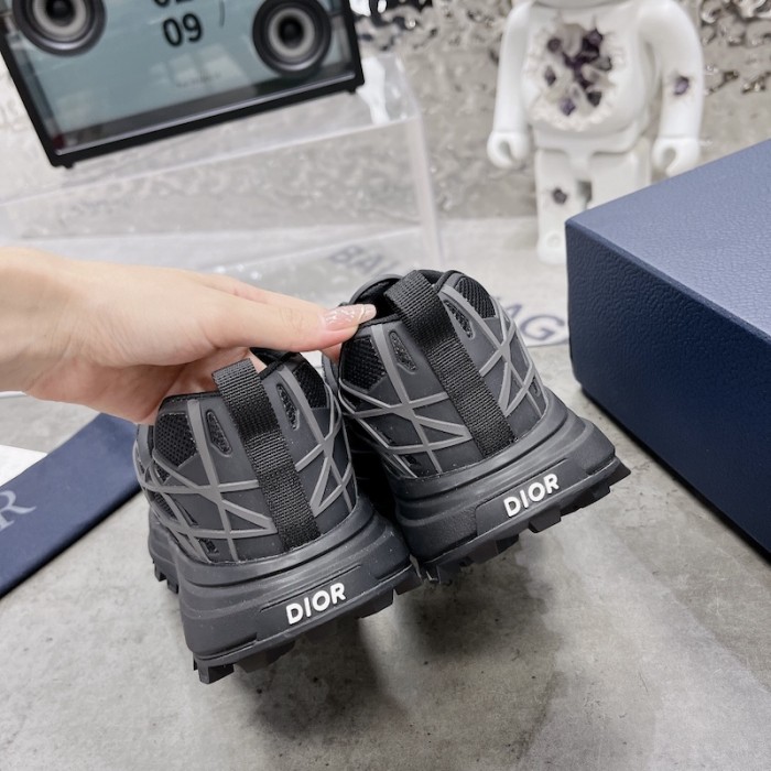 D*or b31 runner sneaker black technical mesh and anthracite gray rubber with warped cannage motif