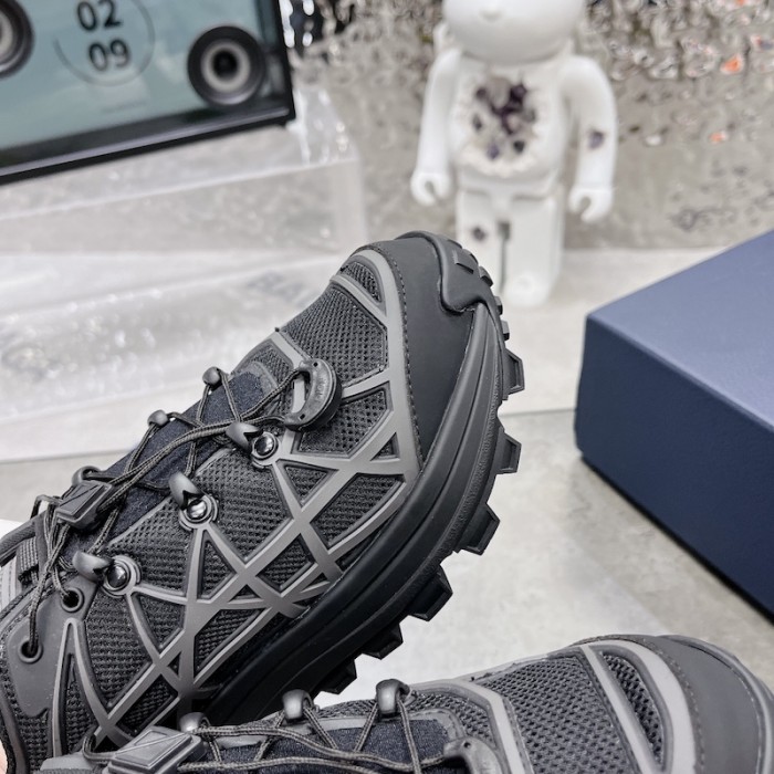D*or b31 runner sneaker black technical mesh and anthracite gray rubber with warped cannage motif