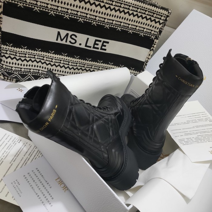 D*or d-leader ankle boot black quilted cannage calfskin
