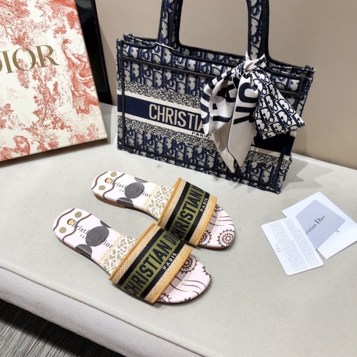 D*or dway slide multicolor embroidered cotton pink