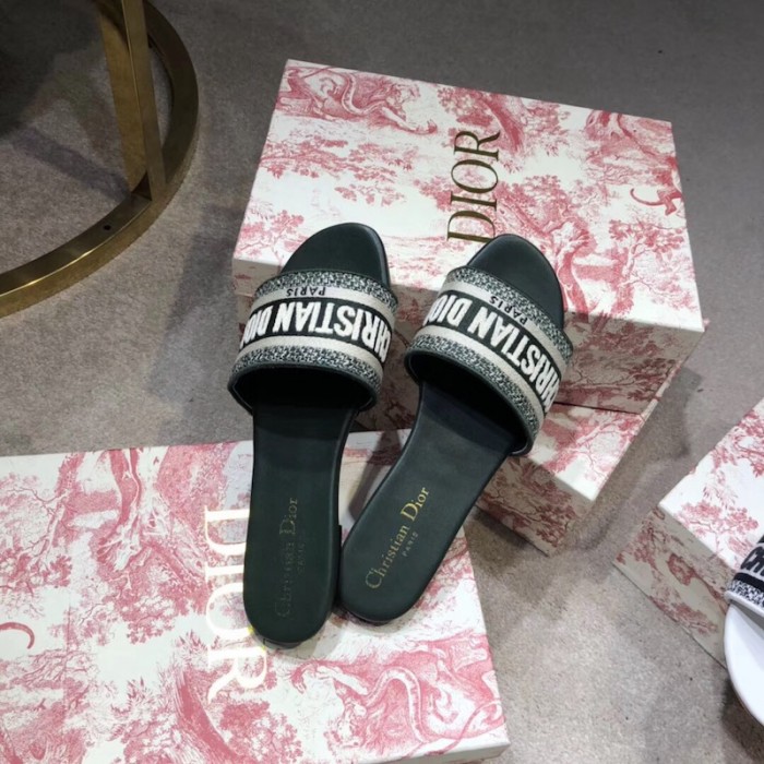 D*or dway slide embroidered cotton green