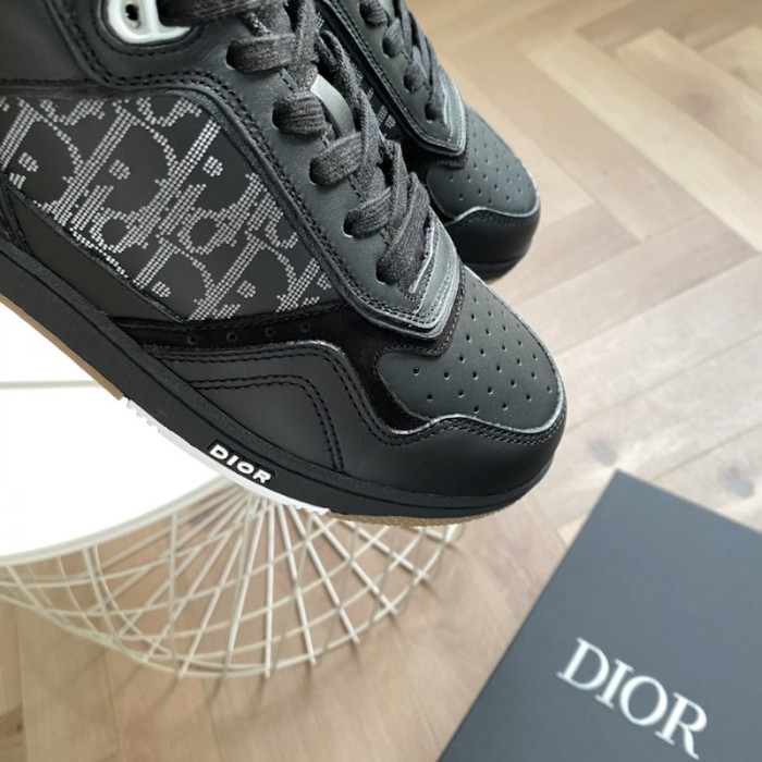 D*or world tour b27 low top sneaker black