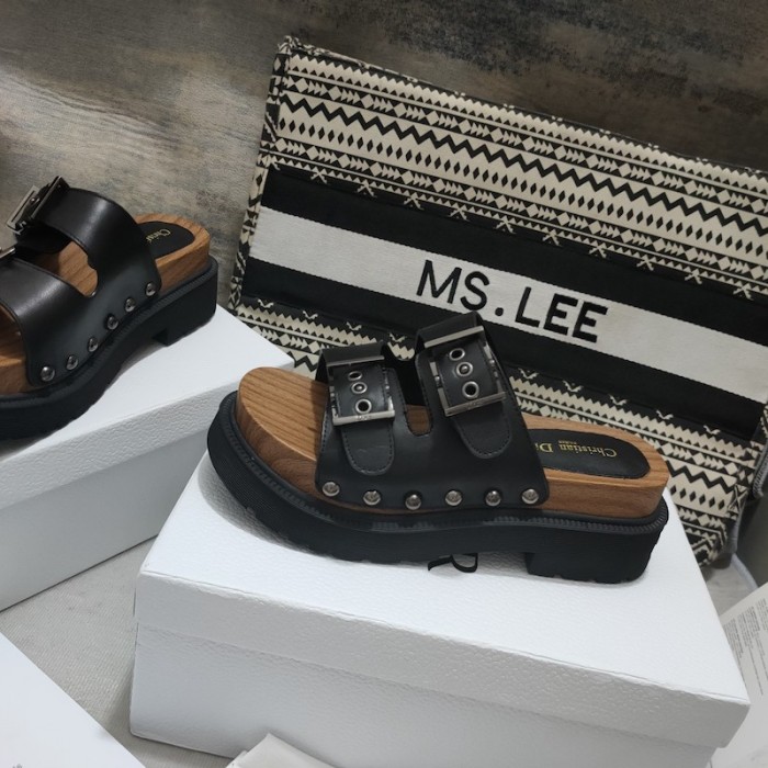D*or strap sandal black calfskin