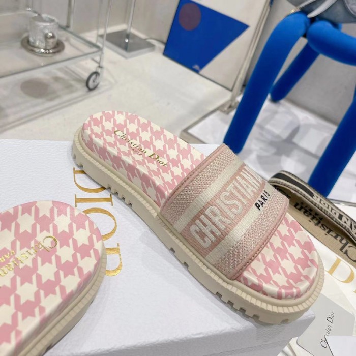 D*or dway slide cornflower pink embroidered cotton with micro houndstooth motif