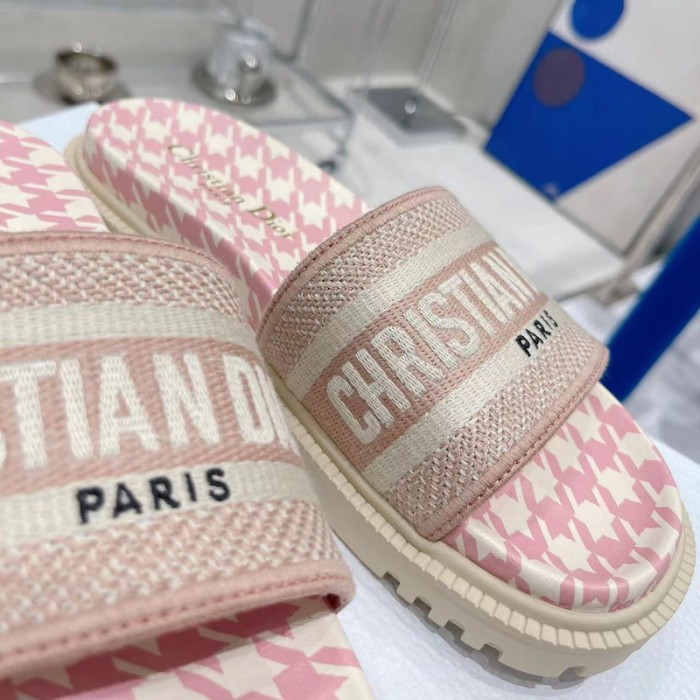 D*or dway slide cornflower pink embroidered cotton with micro houndstooth motif