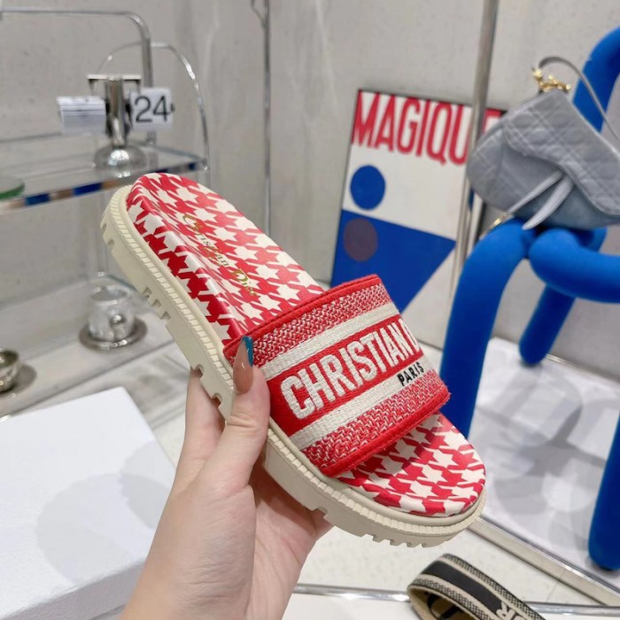 D*or dway slide cornflower red embroidered cotton with micro houndstooth motif