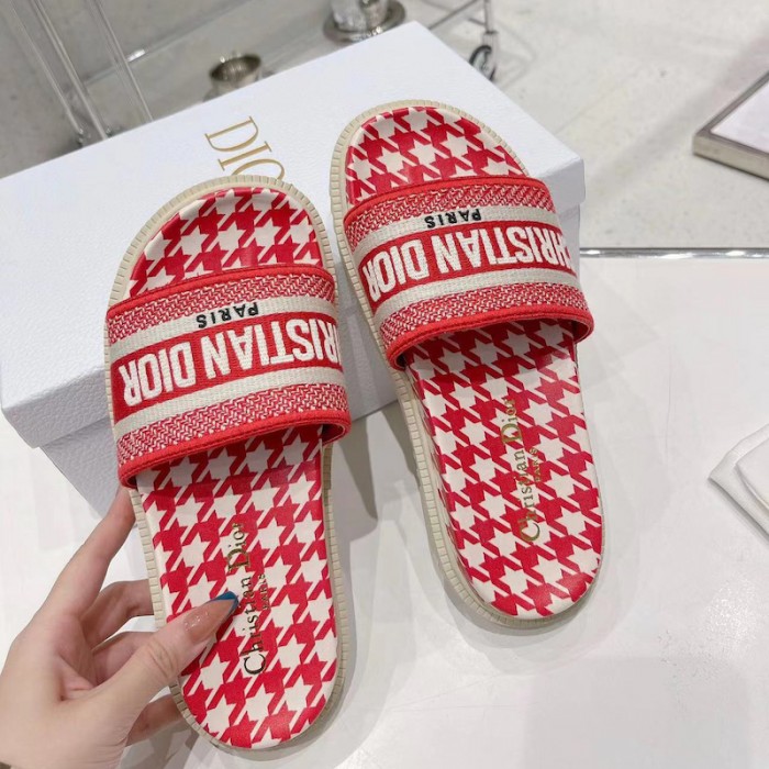 D*or dway slide cornflower red embroidered cotton with micro houndstooth motif