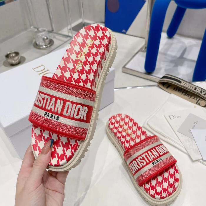 D*or dway slide cornflower red embroidered cotton with micro houndstooth motif