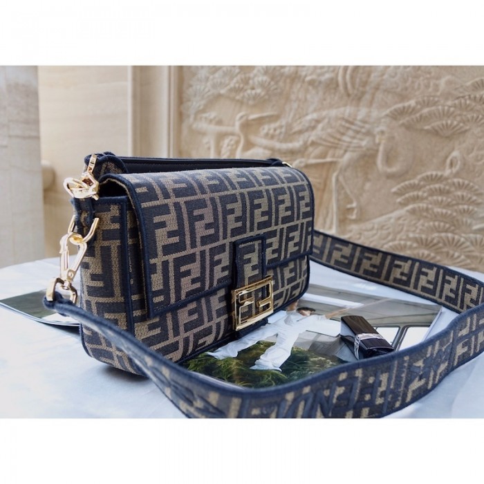 F**di baguette brown ff fabric bag