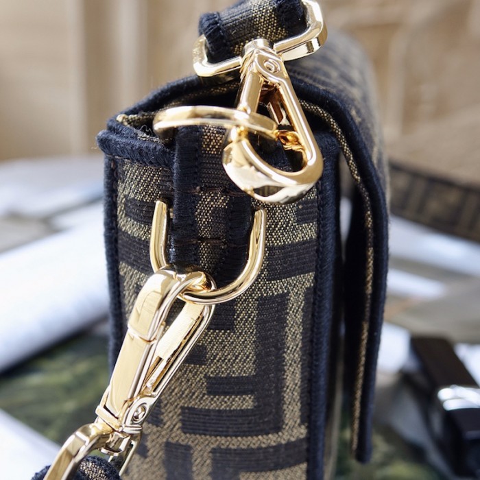 F**di baguette brown ff fabric bag