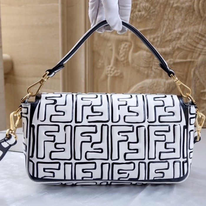 F**di california sky baguette white nappa leather ff print bag