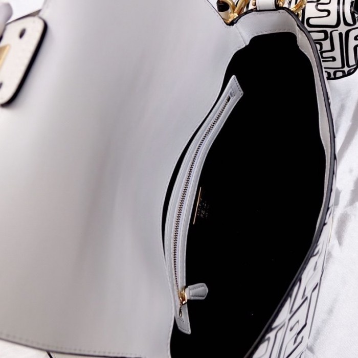 F**di california sky baguette white nappa leather ff print bag