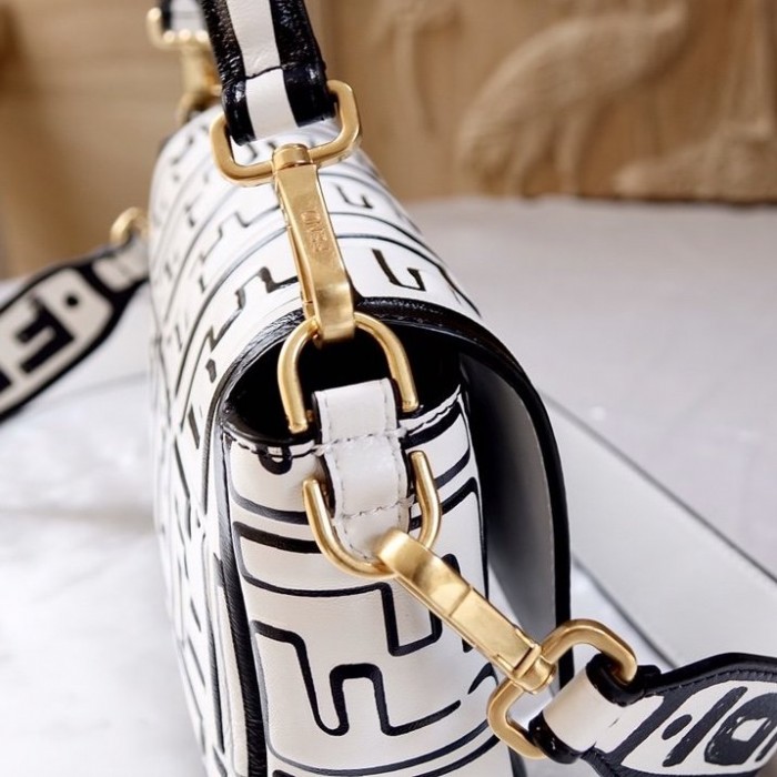 F**di california sky baguette white nappa leather ff print bag
