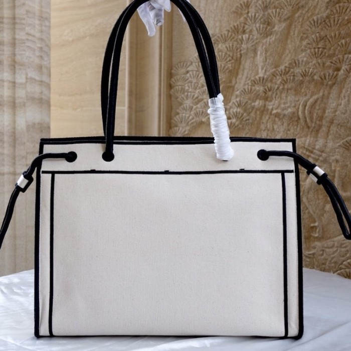 F**di california sky roma shopper bag