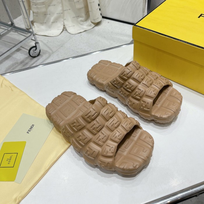 F**di cloud slides beige rubber slides
