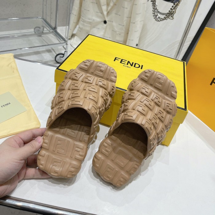F**di cloud slides beige rubber slides