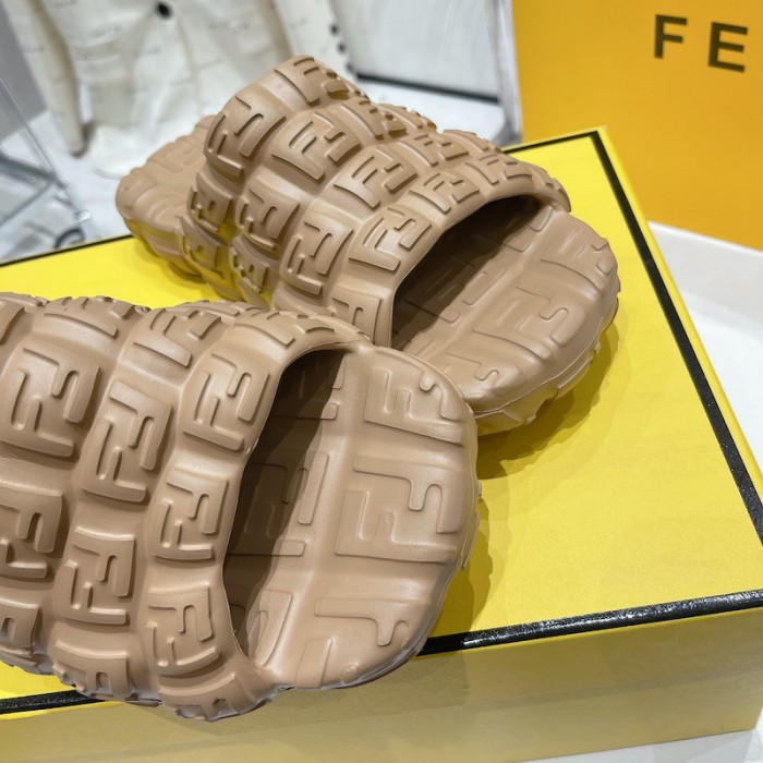 F**di cloud slides beige rubber slides