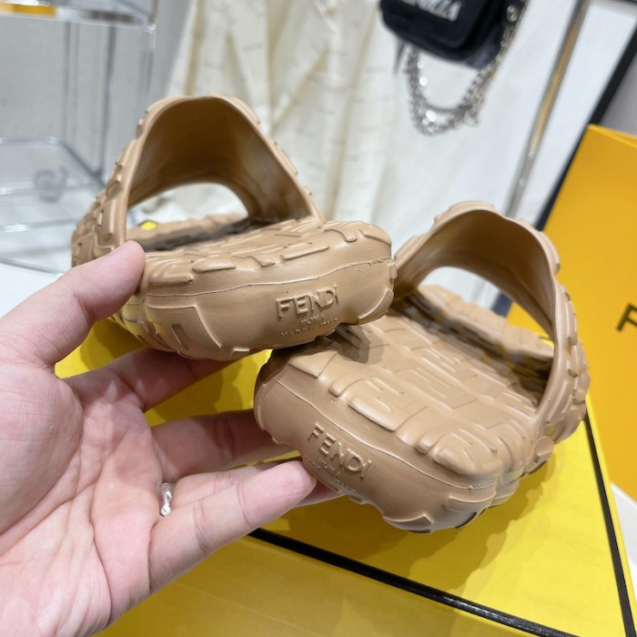 F**di cloud slides beige rubber slides
