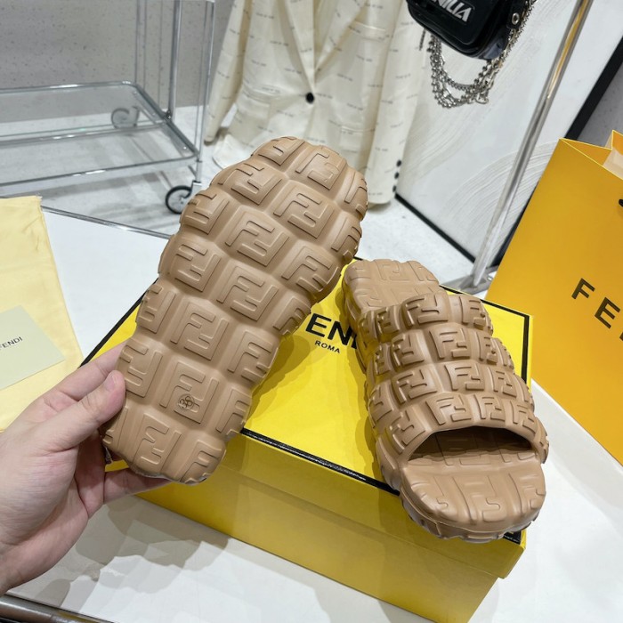 F**di cloud slides beige rubber slides