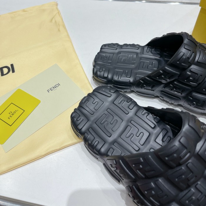 F**di cloud slides black rubber slides