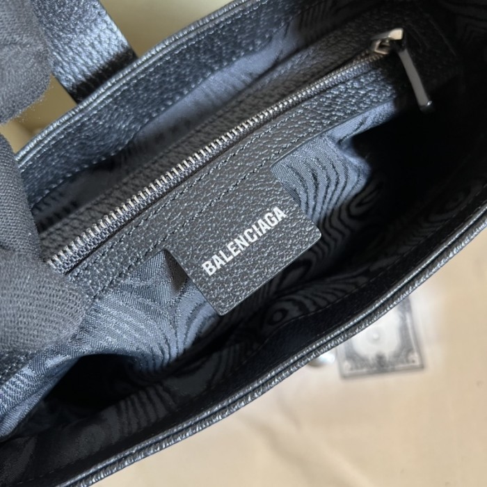 g*u*i x Ba*len*cia*ga the hacker project jackie 1961 bag black