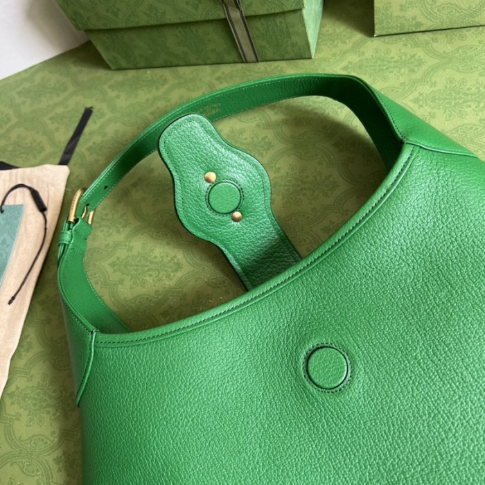 G*u*i aphrodite medium shoulder bag 726274 green
